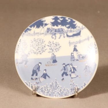 Arabia wall plate Skaters design Raija Uosikkinen