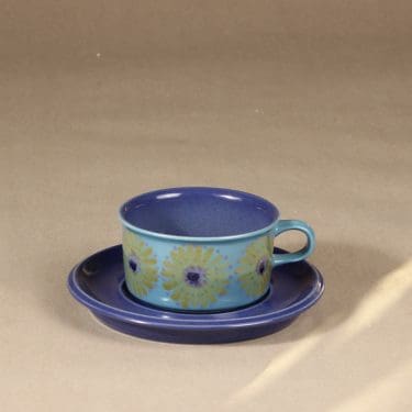 Arabia S tea cup, hand-painted designer Hilkka-Liisa Ahola