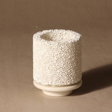 Iittala Fire kynttilälyhty, valkoinen, suunnittelija Nathalie Lähdesmäki, tuikku