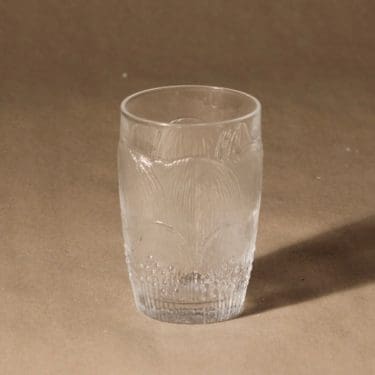 Nuutajärvi Pioni juomalasi, 20 cl, suunnittelija Oiva Toikka, 20 cl, Kukka-aihe