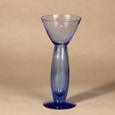 Iittala Calla maljakko,, suunnittelija Kerttu Nurminen,