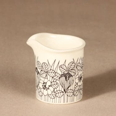 Arabia Krokus kermakko, mustavalkoinen, suunnittelija Esteri Tomula, serikuva, kukka-aihe