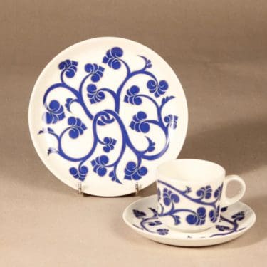 Arabia Lyydia kahvikuppi ja lautanen, sininen, suunnittelija Laila Hakala, serikuva, retro