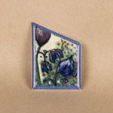 Arabia rintakoru, Osuuspankki, suunnittelija Heljä Liukko-Sundström, Osuuspankki, signeerattu, serikuva