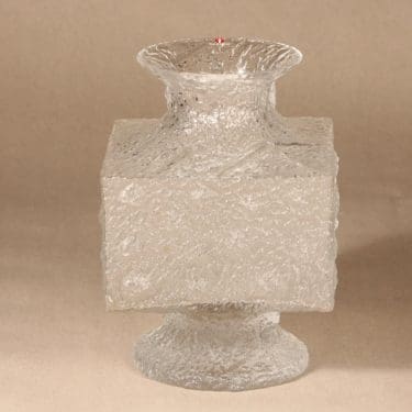 Iittala Crassus vase designer Timo Sarpaneva 