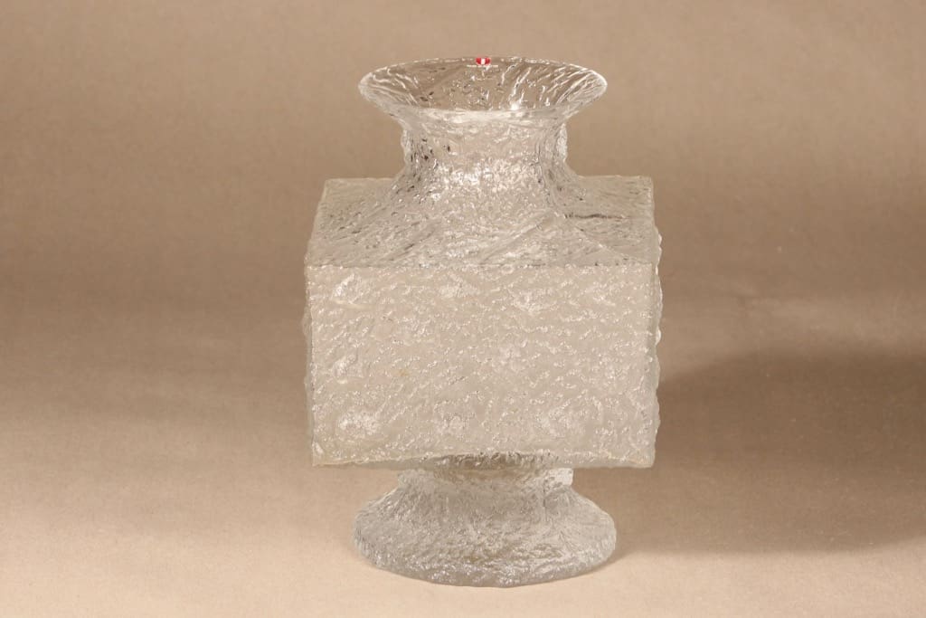 Iittala Crassus vase designer Timo Sarpaneva