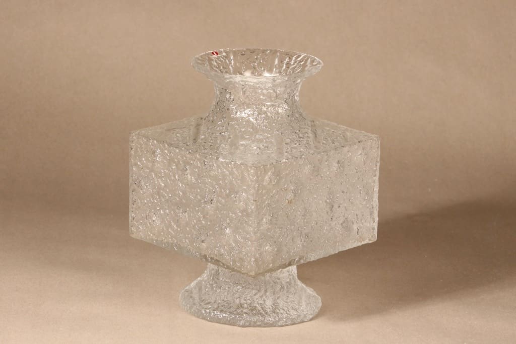 Iittala Crassus vase designer Timo Sarpaneva 2