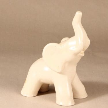 Kupittaan savi Norsu figuuri designer Kerttu Suvanto-Vaajakallio