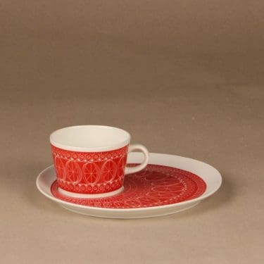 Arabia Susan kuppi ja erikoislautanen, TV-setti, suunnittelija Gunvor Olin-Grönqvist, TV-setti, serikuva