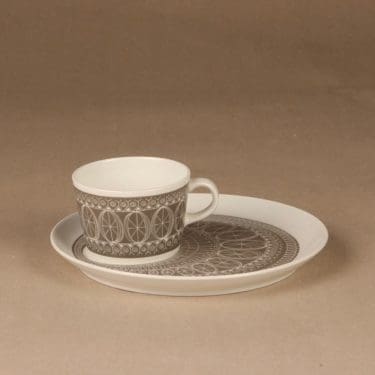 Arabia Susan kuppi ja erikoislautanen, TV-setti, suunnittelija Gunvor Olin-Grönqvist, TV-setti, serikuva