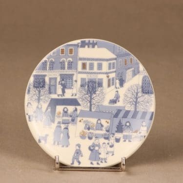 Arabia wall plate Plaza designer Raija Uosikkinen 