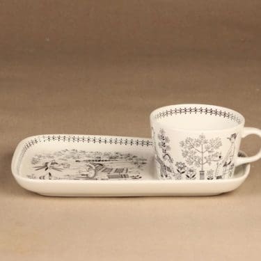 Arabia Emilia coffee cup and plate designer Raija Uosikkinen 