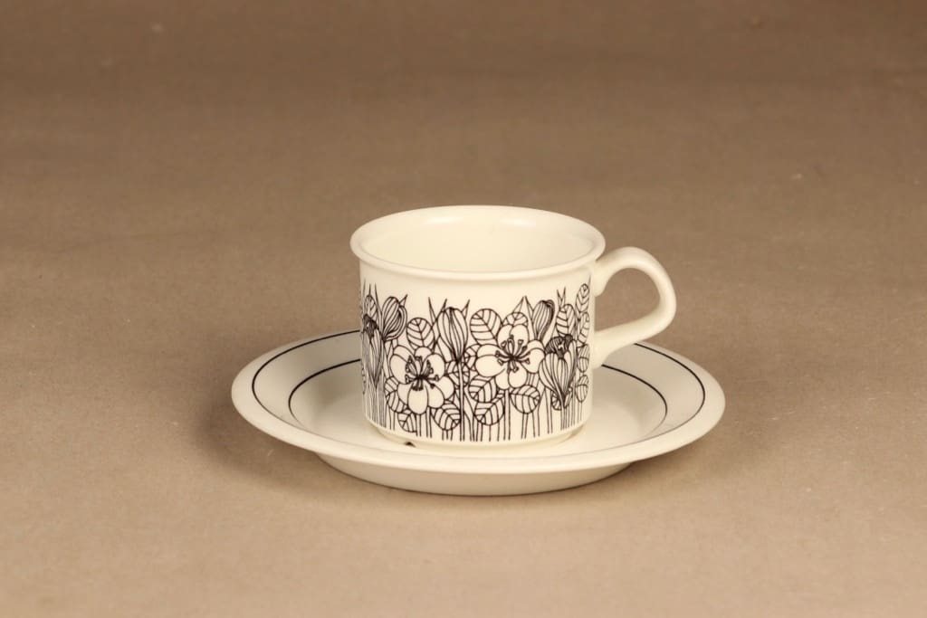 Arabia Krokus coffee cup, B/W designer Esteri Tomula