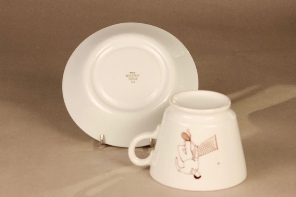 Arabia Harraste kaakaokuppi, Tennis, suunnittelija Raija Uosikkinen, Tennis, kuparipainokoriste kuva 3