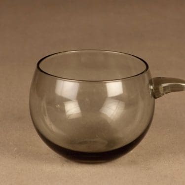 Iittala 2052 olut/piimätuoppi, 35 cl, suunnittelija Tapio Wirkkala, 35 cl