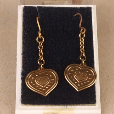 Kalevala Koru Euran sydän korvakorut, pronssi, suunnittelija ,