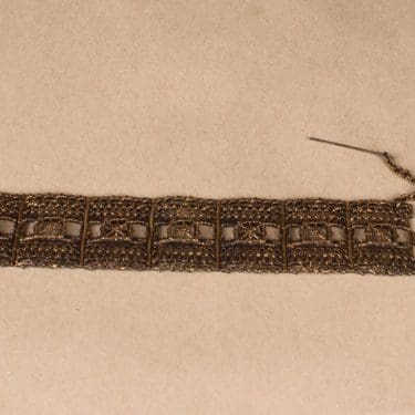 Turun Hopea Pitsi rannekoru, pronssi, suunnittelija ,