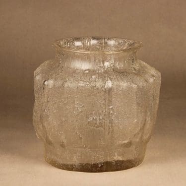 Iittala Finlandia vase designer Timo Sarpaneva