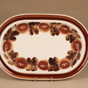 Arabia Rosmarin tarjoiluvati, käsinmaalattu, suunnittelija Ulla Procope, käsinmaalattu