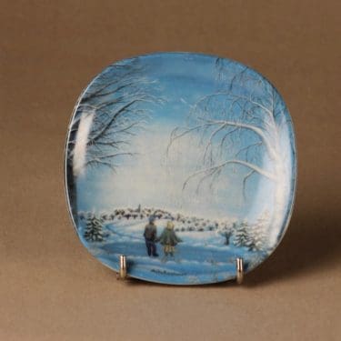 Arabia Talvitunnelmia seinälautanen, suunnittelija Anita Rantanen-Siemers, serikuva