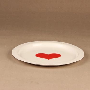 Finel Sydän emalilautanen, matala, suunnittelija Gunvor Olin-Grönqvist, matala, sydän, emali