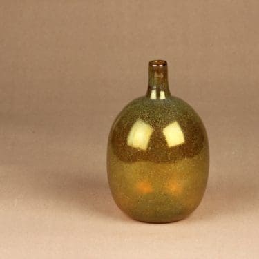 Nuutajärvi Mansikkapaikka koristepullo, signeerattu, suunnittelija Oiva Toikka, signeerattu