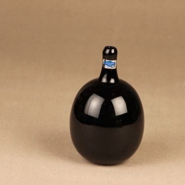 Nuutajärvi Mansikkapaikka koristepullo, signeerattu, suunnittelija Oiva Toikka, signeerattu