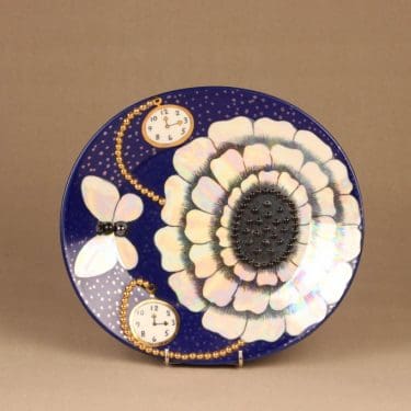 Arabia Florence taidekeramiikkavati, helmikoristeltu, suunnittelija Birger Kaipiainen, helmikoristeltu, Signeerattu, helmikoristeltu