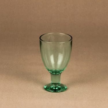 Iittala Verna viinilasi, 22 cl, suunnittelija Kerttu Nurminen, 22 cl
