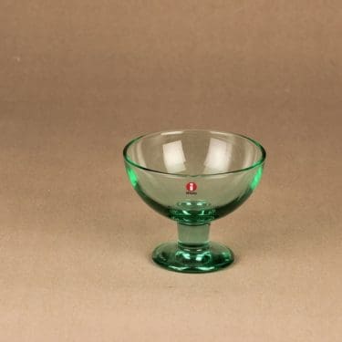 Iittala Verna jälkiruokakulho, jalallinen, suunnittelija Kerttu Nurminen, jalallinen