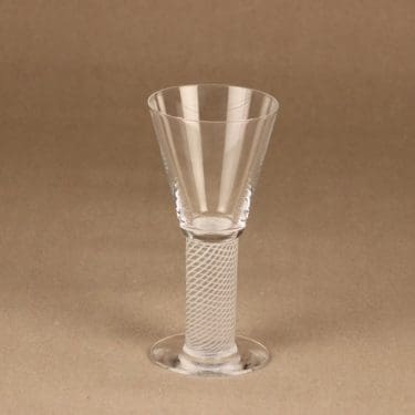 Nuutajärvi Filigran white wine glass designer Heikki Orvola