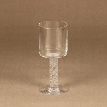 Nuutajärvi Filigran sparkling wine glass designer Heikki Orvola