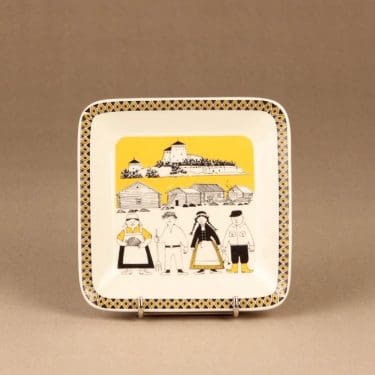 Arabia G13.5 serving bowl, Savo designer Raija Uosikkinen