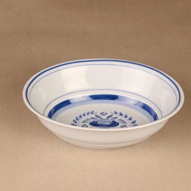 Arabia Blue Rose kulho, käsinmaalattu, suunnittelija Svea Granlund, käsinmaalattu, kukka-aihe