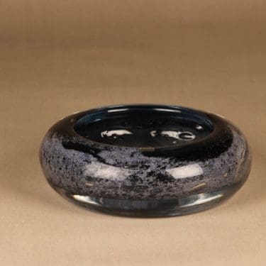 Nuutajärvi Vulcano taidelasi, signeerattu, suunnittelija Heikki Orvola, signeerattu, massiivinen, signeerattu