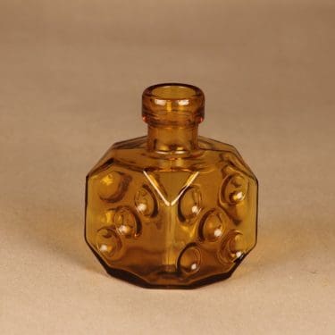 Riihimäen lasi Arpa on heitetty koristepullo, Noppapullo, suunnittelija Erkkitapio Siiroinen, Noppapullo