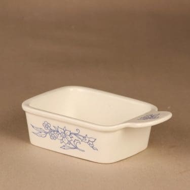 Arabia Sininen keittiö voirasia, sininen, suunnittelija Raija Uosikkinen, serikuva