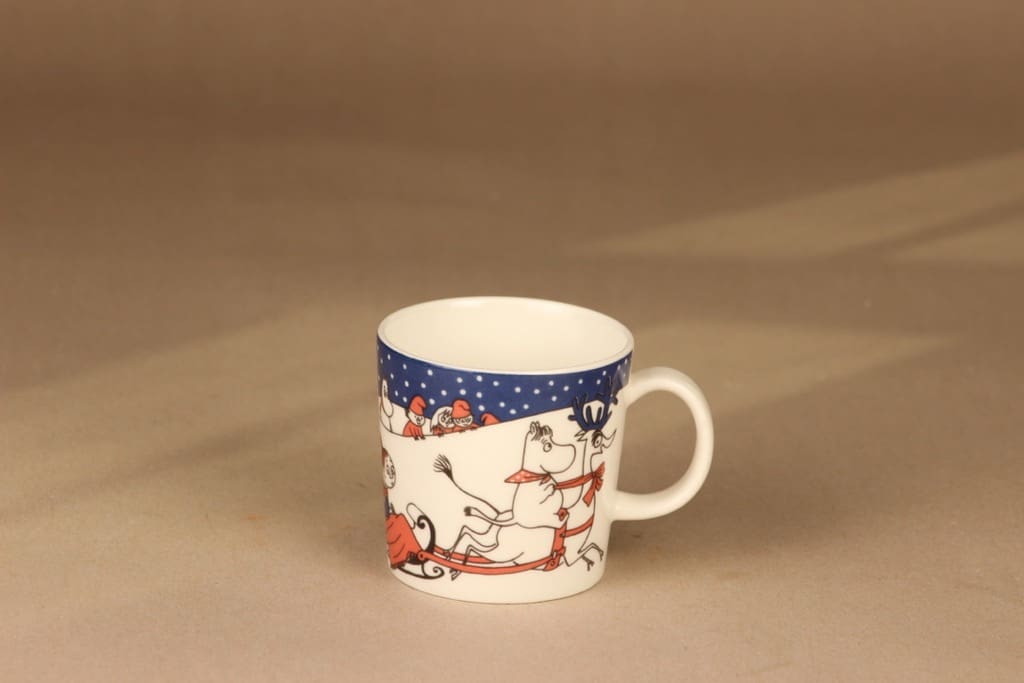 Arabia Muumi Joulutervehdys, muki, suunnittelija Tove Slotte-Elevant, muki, muumimuki, joulu