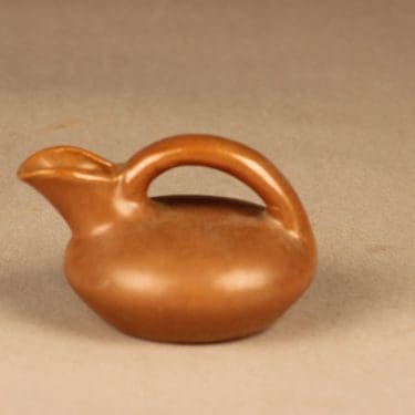 Kupittaan Savi kaadin ruskea