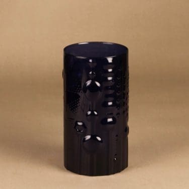 Nuutajärvi Flora maljakko, tumma lila, suunnittelija Oiva Toikka,