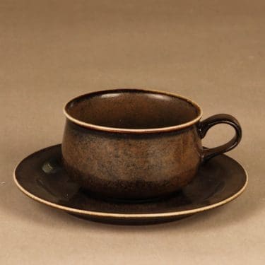 Arabia PW teekuppi suunnittelija Peter Winquist