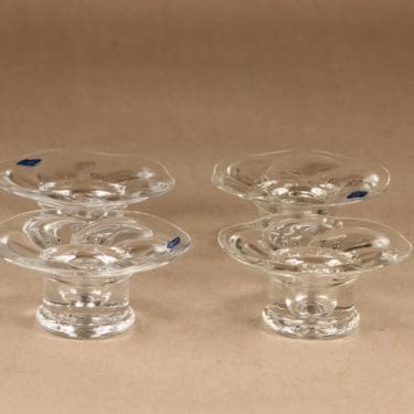 Nuutajärvi Lumme kynttilänjalka, kirkas, 4 kpl, suunnittelija Kerttu Nurminen, kukka