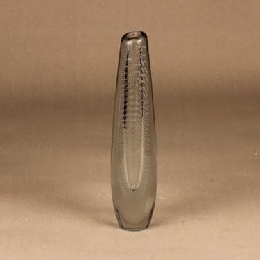 Nuutajärvi GN 25 maljakko, Taide-esine, suunnittelija Gunnel Nyman, Taide-esine