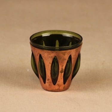 Kumela malja, metallivanteessa, suunnittelija Jan Salakari, metallivanteessa