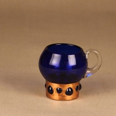 Kumela muki, metallivanteessa, suunnittelija Jan Salakari, metallivanteessa