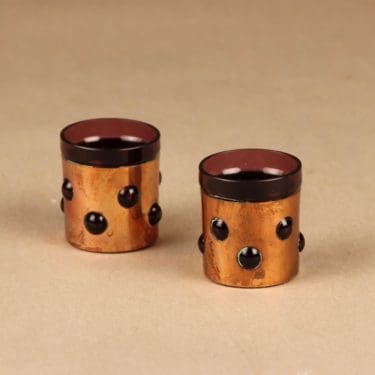 Kumela snapsilasi, metallivanteessa, 2 kpl, suunnittelija Jan Salakari, metallivanteessa