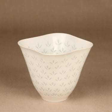 Arabia FK/9 maljakko, riisiposliini, suunnittelija Friedl Holzer-Kjellberg, riisiposliini, massasigneerattu