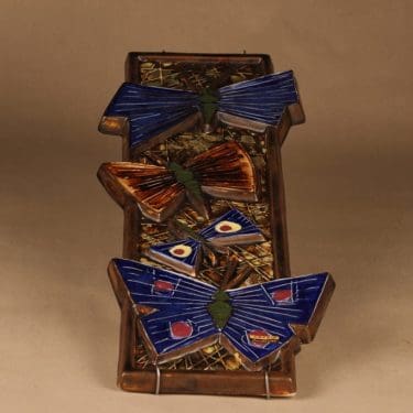 Arabia TK seinäreliefi, käsinmaalattu, suunnittelija Taisto Kaasinen, käsinmaalattu, signeerattu, perhonen, suuri