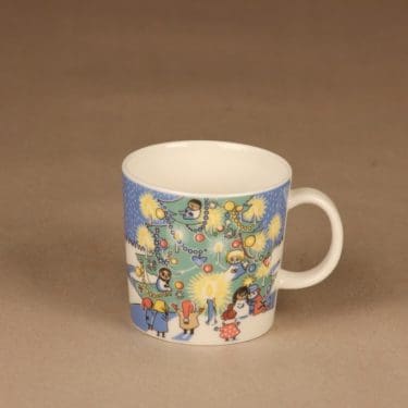 Arabia Teema muumimuki, Joulu 2004-2005, suunnittelija Tove Slotte-Elevant, Joulu 2004-2005, muumi muki