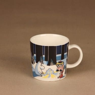 Arabia Teema muumimuki, Joulu 2007, suunnittelija Tove Slotte-Elevant, Joulu 2007, muumi muki